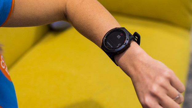 Watch with pulse measurement: less accurate heart rate measurement