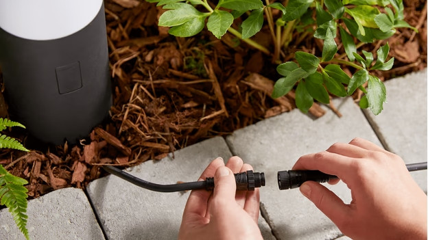 Connectez l'éclairage extérieur Hue à basse tension