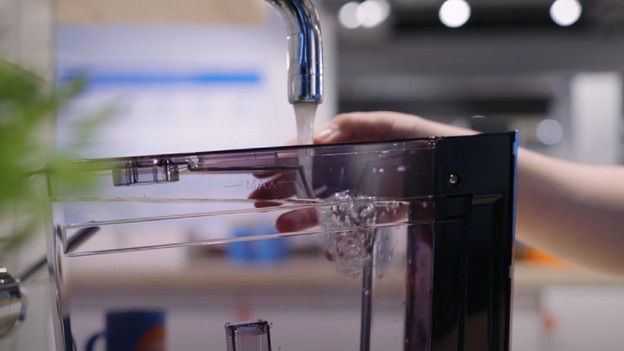 Sluit de machine aan