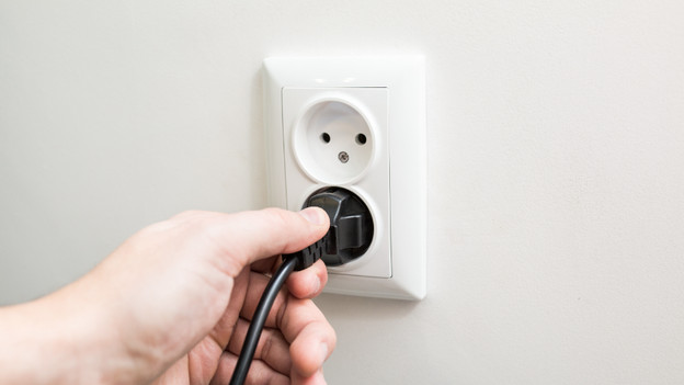 Tip 2: unplug the connector from the socket