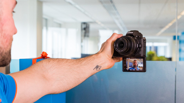 Nikon Z50: selfie screen