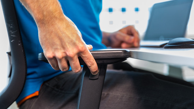 Adjust desk chair to the correct height