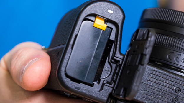 Nikon Z50: 1 SD UHS I