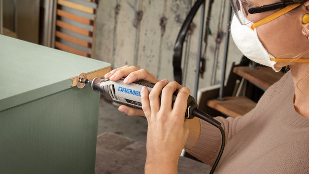 Outil multifonctions rotatif