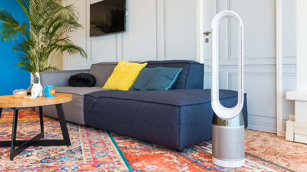 Luchtreiniger in woonkamer