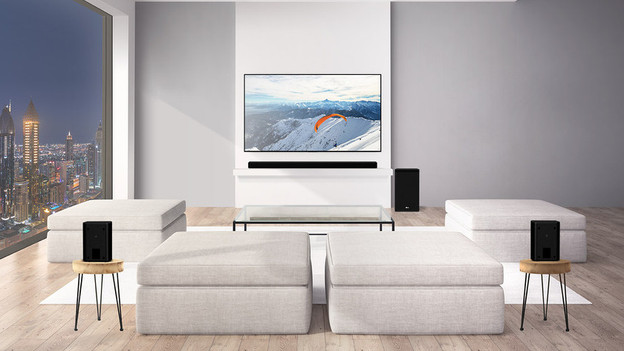 Soundbar, subwoofer en achterspeakers