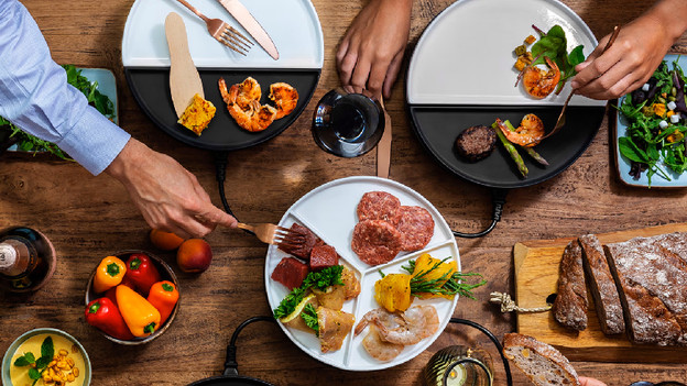 Appareil à gourmet avec des assiettes individuelles