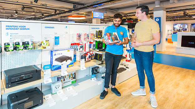 Test the Nintendo Switch in the stores