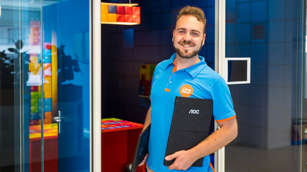 Specifications for portable monitors