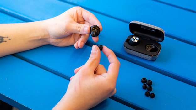 Wearing comfort earbuds