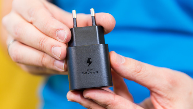 Fast charging smartphone