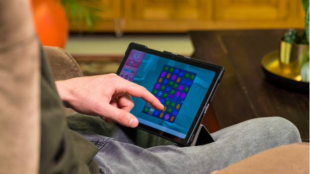 Étui pour tablette avec support pour seniors 