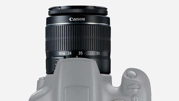 Placer l'objectif sur l'appareil photo