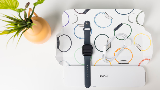 Apple Watch SE (2024) avec emballage