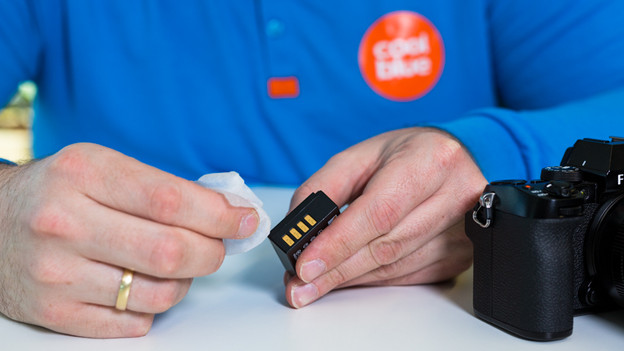 Tip 2: clean the battery