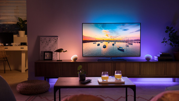 Bring your entertainment to life with Philips Hue Play
