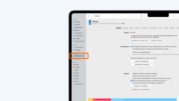 Sélectionnez votre iPhone dans Finder