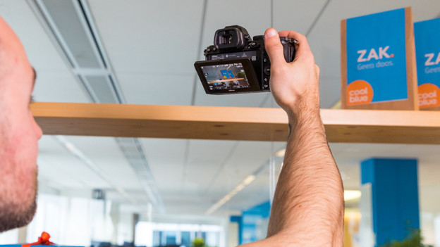 Nikon Z5: 90 degrees tiltable screen