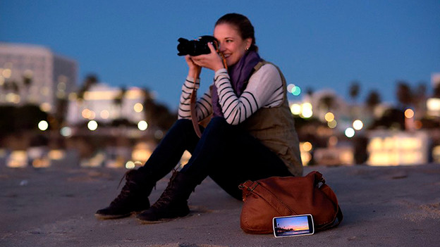 Est-ce que je peux connecter mon appareil photo reflex Nikon à mon smartphone ?