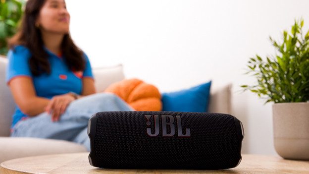 Vol en gedetailleerd geluid van de JBL Flip 7