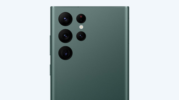 S22 Ultra: 10x optical zoom, sharper photos