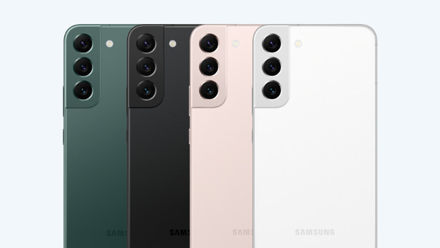 S22 Plus: larger device