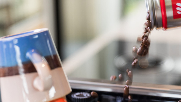 Volautomaat: koffiebonen en verse melk