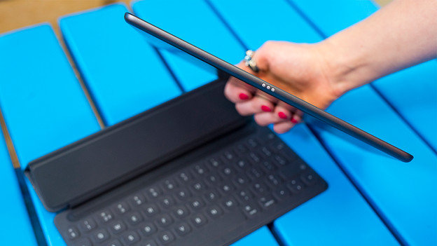 iPad 2019 Smart Connector