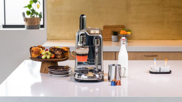 Make a cappuccino with your Sage Creatista