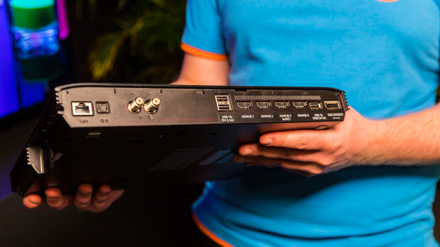 Slim One Connect Box of the QN95A