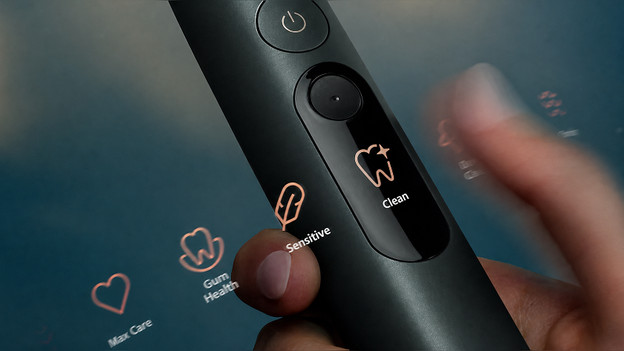 Adjust the brushing mode and intensity to your teeth
