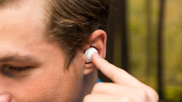 Sony WF-C500 : boutons physiques