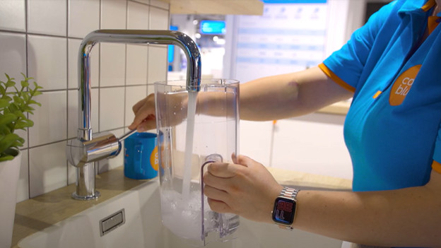 Install the water tank