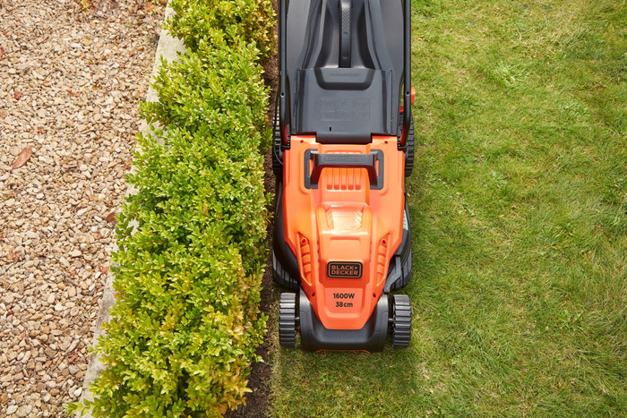 BLACK+DECKER BEMW471BH-QS + BLACK+DECKER BEHT201-QS product in gebruik