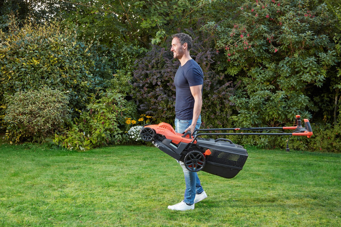 BLACK+DECKER BEMW471BH-QS + BLACK+DECKER BEHT201-QS product in gebruik