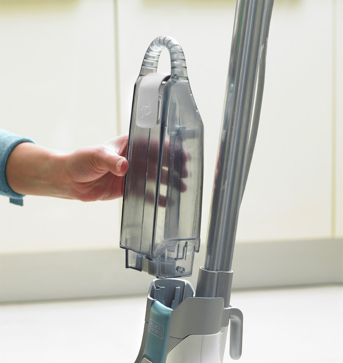 BLACK+DECKER FSM1630 product in use