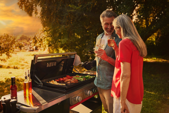 Weber Slate GPD 76 cm Premium Plancha Black product in gebruik