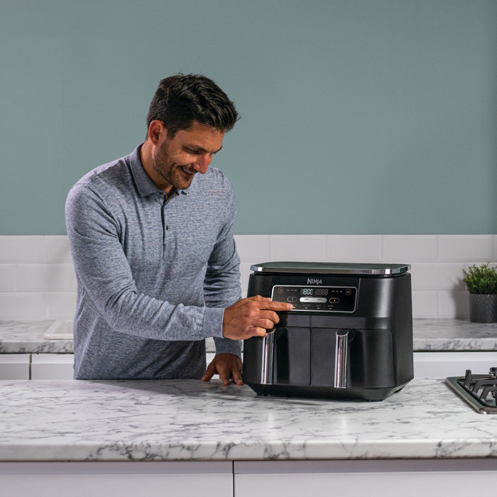 Ninja Foodi Dual Zone Airfryer AF200EU product in gebruik