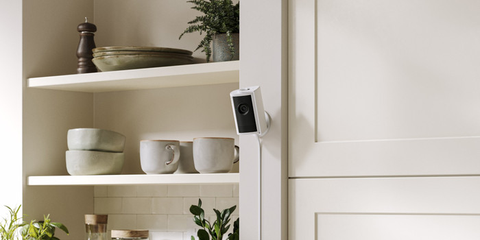 Ring Indoor Camera Plus Wit product in gebruik