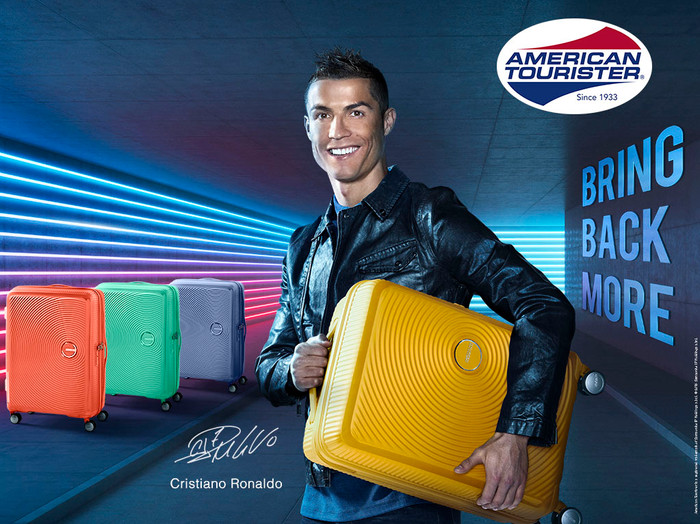 American Tourister Soundbox Expandable Spinner 77cm Midnight Navy product in gebruik