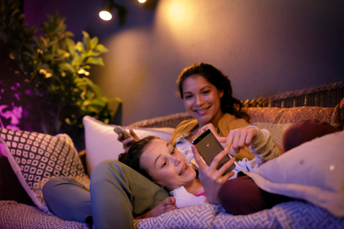 Philips Hue Lily Starter Pack White and Color prikspot 4-Pack product in gebruik