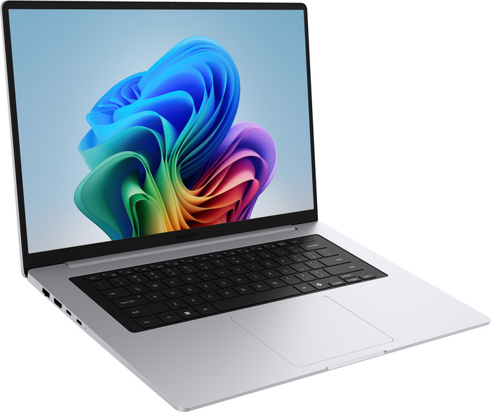 Samsung Galaxy Book6 Copilot+ PC NP760XJG-KS3NL left side