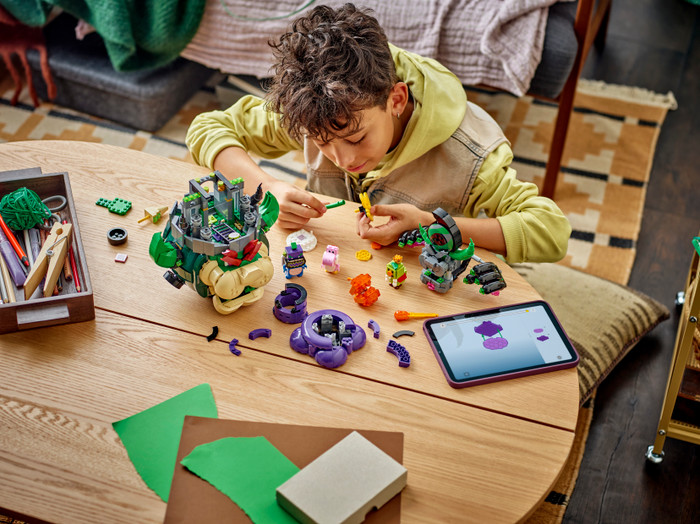 LEGO Super Mario Prince Florian and Castle Bowser 72042 product in use