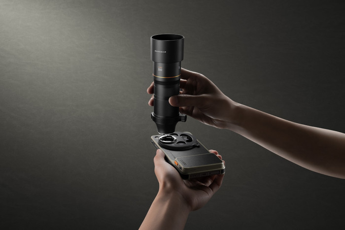 OPPO Find X9 Ultra Hasselblad Camera Kit product in gebruik