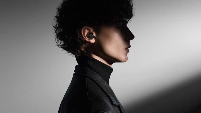 Huawei FreeBuds Pro 5 Grijs product in gebruik