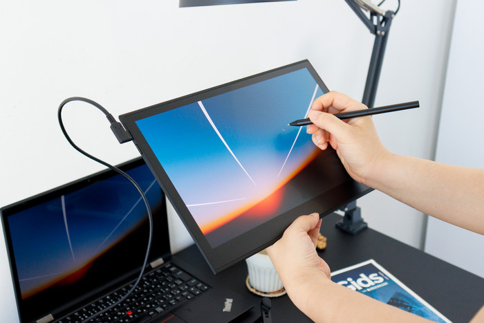 Wacom Movink 13 product in gebruik