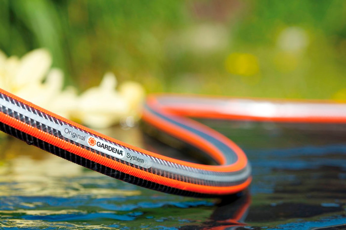 GARDENA Premium SuperFLEX Tuinslang 1/2 inches 50m product in use