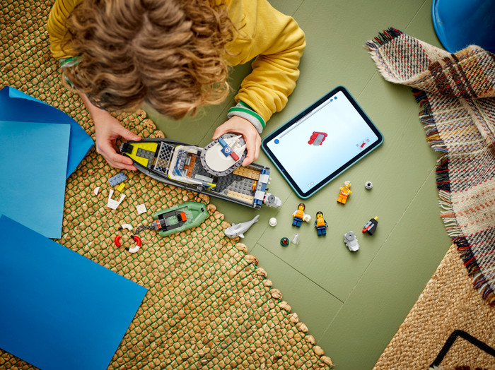 LEGO City - La Course-poursuite en Bateau de Police 60456 produit à l'usage