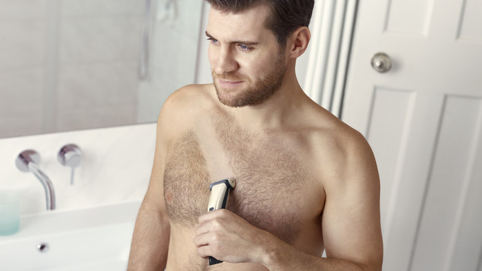 Philips Series 7000 BG7025/15 product in use