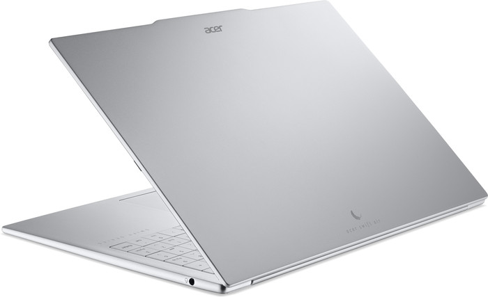 Acer Swift Air OLED Copilot+ PC SFA16-61M-R7WG back